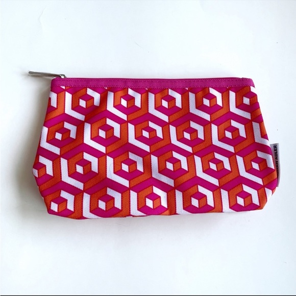 Clinique Cosmetic Bag - Picture 1 of 4